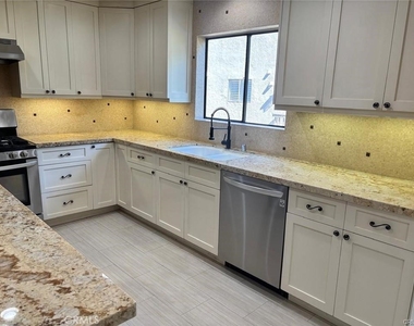 21730 Marylee Street - Photo Thumbnail 7