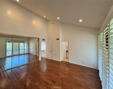 21730 Marylee Street - Photo Thumbnail 12