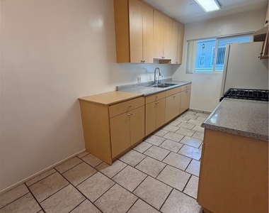 331 Cameron Place - Photo Thumbnail 2