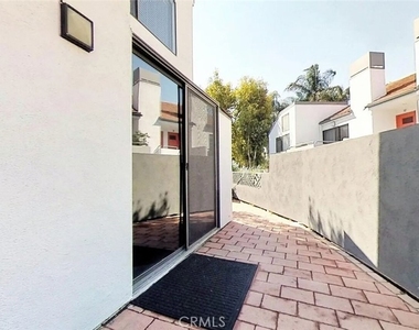 1143 Tivoli Lane - Photo Thumbnail 14