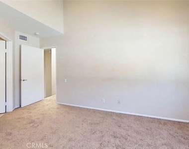 1143 Tivoli Lane - Photo Thumbnail 11