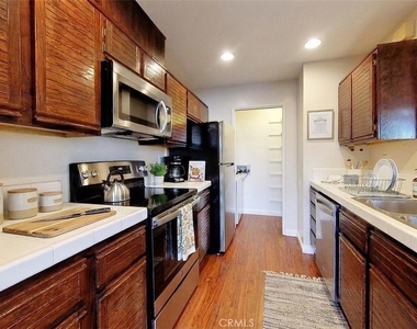 1143 Tivoli Lane - Photo Thumbnail 7