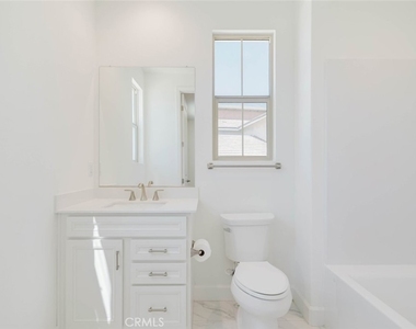 11716 Canoga Avenue - Photo Thumbnail 36