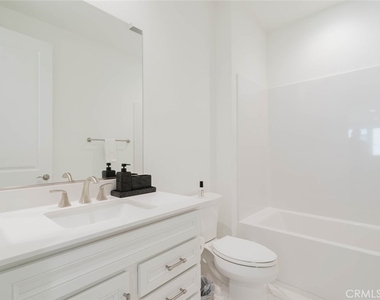 11716 Canoga Avenue - Photo Thumbnail 31