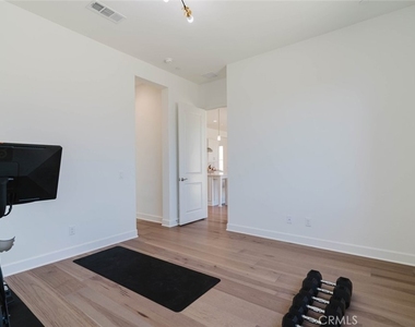 11716 Canoga Avenue - Photo Thumbnail 27