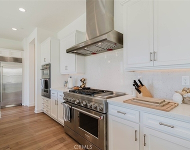 11716 Canoga Avenue - Photo Thumbnail 25