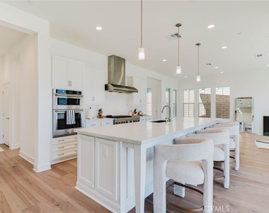 11716 Canoga Avenue - Photo Thumbnail 21