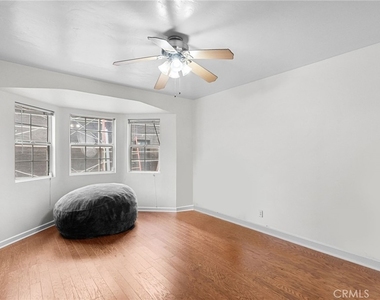 2449 23rd Street - Photo Thumbnail 18