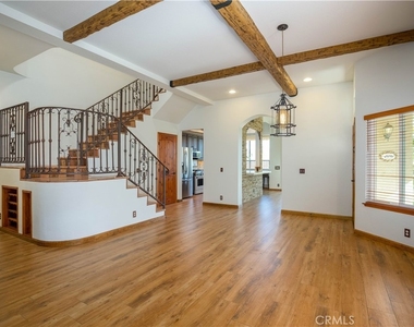 650 Ivywood Lane - Photo Thumbnail 10