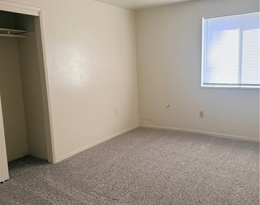885 E 7th Avenue - Photo Thumbnail 8