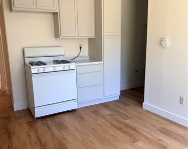 885 E 7th Avenue - Photo Thumbnail 5
