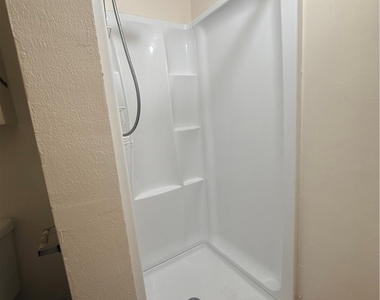885 E 7th Avenue - Photo Thumbnail 11
