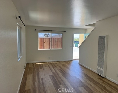 1721 Ocean Street - Photo Thumbnail 8
