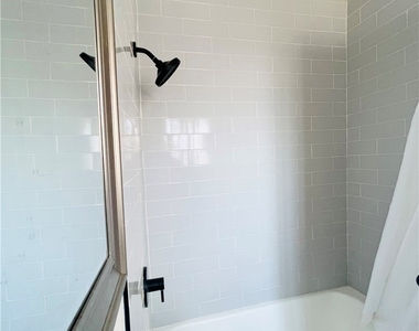 2437 Exposition Place - Photo Thumbnail 12