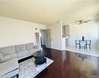 2437 Exposition Place - Photo Thumbnail 2