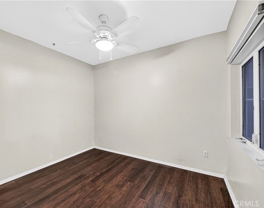 11124 Burbank Street - Photo Thumbnail 23