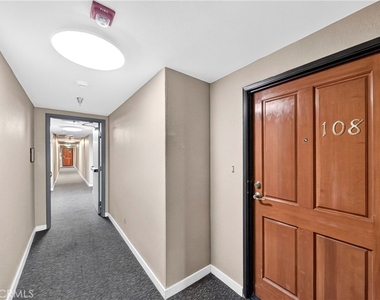 11124 Burbank Street - Photo Thumbnail 33