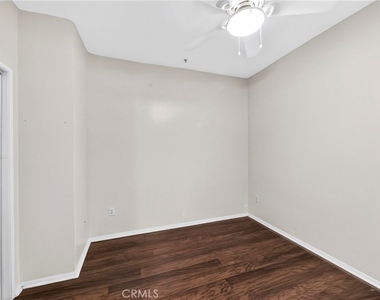 11124 Burbank Street - Photo Thumbnail 25