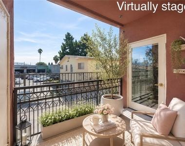 11124 Burbank Street - Photo Thumbnail 29