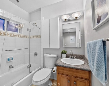 11124 Burbank Street - Photo Thumbnail 26