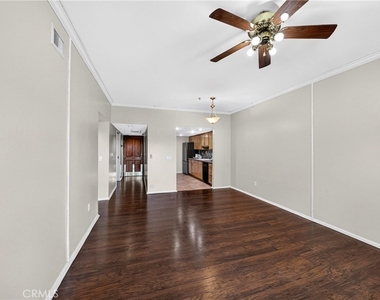 11124 Burbank Street - Photo Thumbnail 7