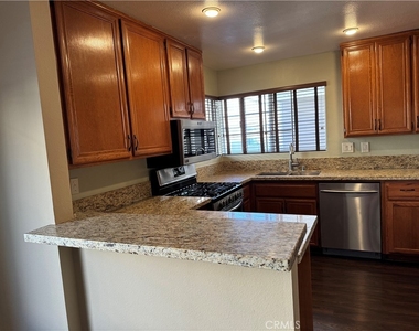 2800 Plaza Del Amo - Photo Thumbnail 7