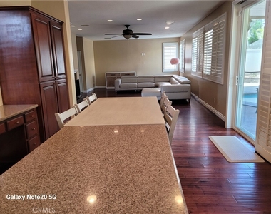 14154 Montclair Court - Photo Thumbnail 10