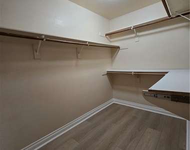 14154 Montclair Court - Photo Thumbnail 24
