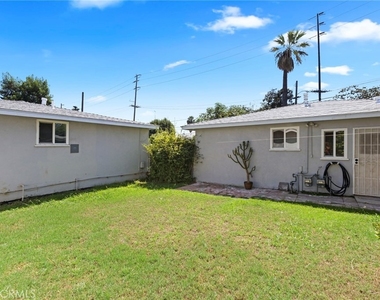 10325 Flora Vista Street - Photo Thumbnail 15
