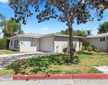 10325 Flora Vista Street - Photo Thumbnail 20