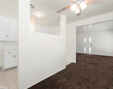 10325 Flora Vista Street - Photo Thumbnail 6