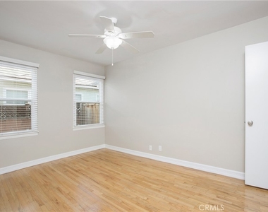 712 E Alder - Photo Thumbnail 10