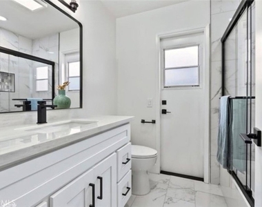 12314 Carnaby - Photo Thumbnail 4