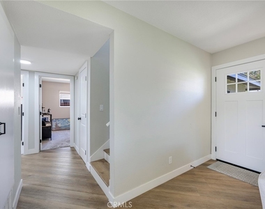 5154 Merril Avenue - Photo Thumbnail 16