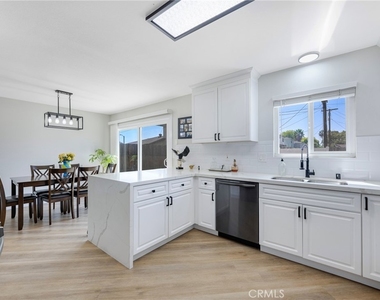 5154 Merril Avenue - Photo Thumbnail 15