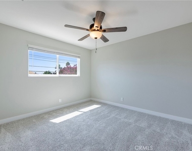 5154 Merril Avenue - Photo Thumbnail 23