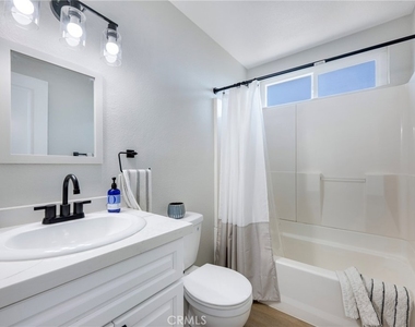 5154 Merril Avenue - Photo Thumbnail 22
