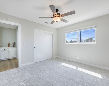5154 Merril Avenue - Photo Thumbnail 24
