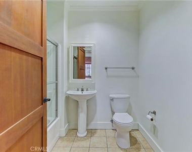 130 N Vermont - Photo Thumbnail 12