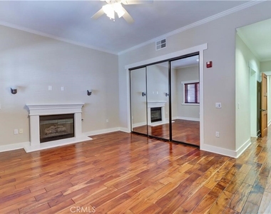 130 N Vermont - Photo Thumbnail 16