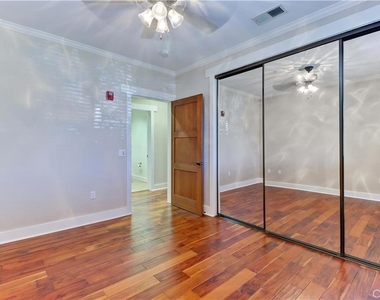 130 N Vermont - Photo Thumbnail 11