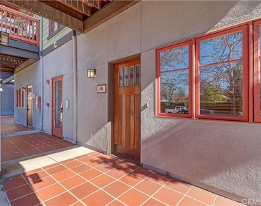 130 N Vermont - Photo Thumbnail 1