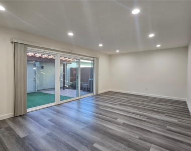 5475 Cajon - Photo Thumbnail 1