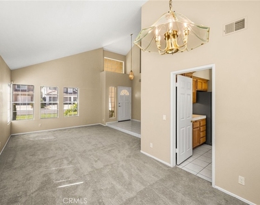733 S Morningstar Drive - Photo Thumbnail 13