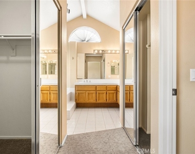 733 S Morningstar Drive - Photo Thumbnail 30