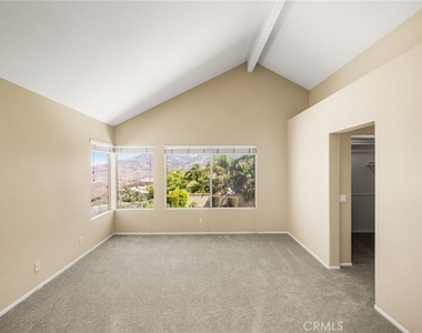 733 S Morningstar Drive - Photo Thumbnail 27