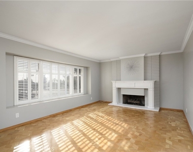 714 W Avenida De La Merced - Photo Thumbnail 4