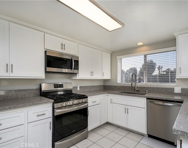 714 W Avenida De La Merced - Photo Thumbnail 7
