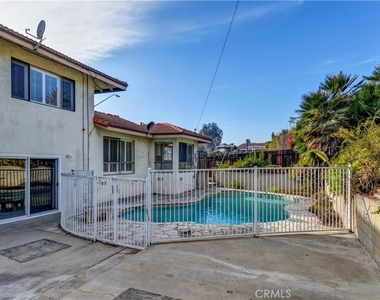 714 W Avenida De La Merced - Photo Thumbnail 25