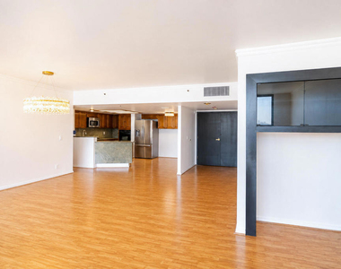 345 Pioneer Drive - Photo Thumbnail 5